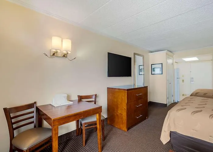 Quality & Ocean Fenwick Hotel 2*